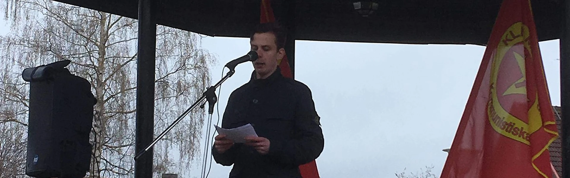 Andreas K&ouml;hler fr&aring;n RKU talar p&aring; Kommunisternas f&ouml;rsta maj i Ludvika