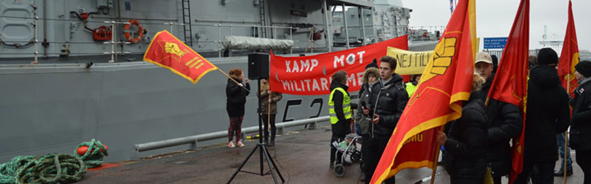 Protest vid milit&auml;rfartyg