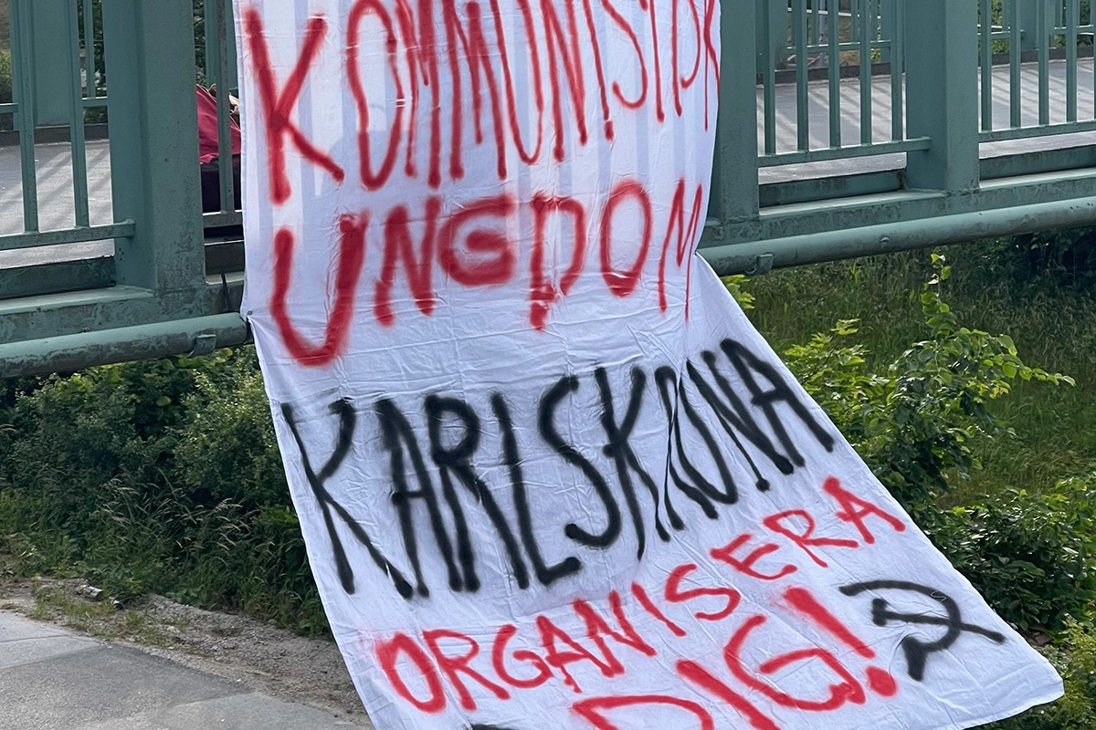 Banderoll med texten "RKU Karlskrona Organisera dig!"